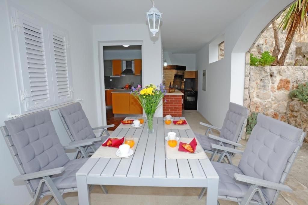 Holiday Home Odiseja Слано Екстериор снимка